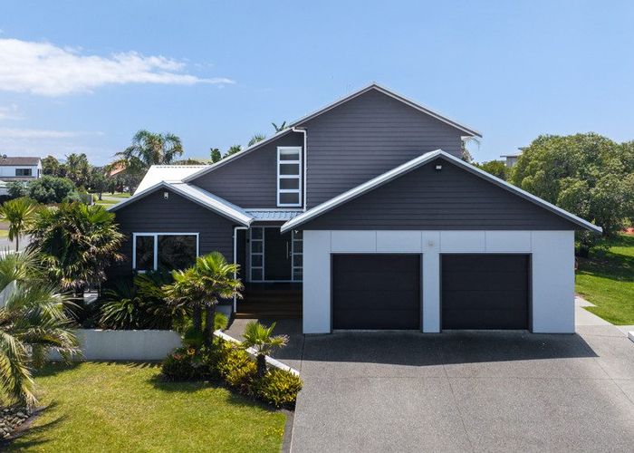  at 7 Papaunahi Road, Bowentown, Waihi Beach