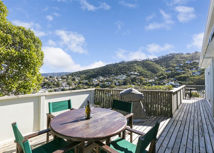 at 9 Shortland Street, Khandallah, Wellington