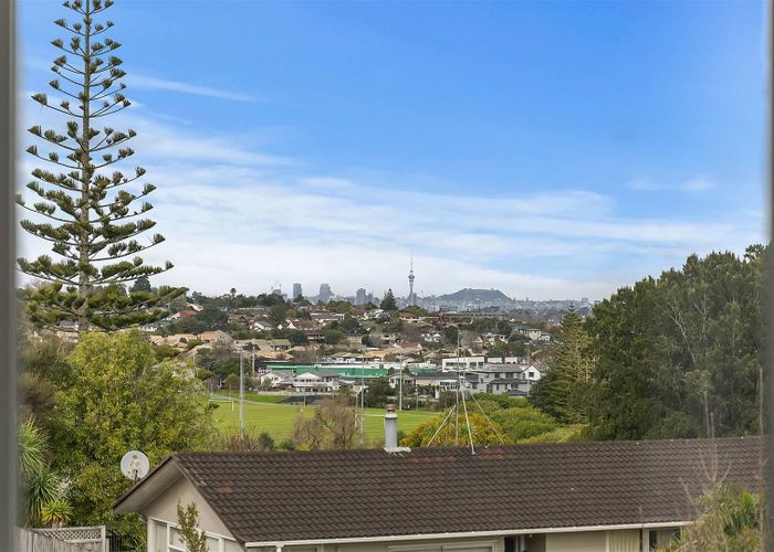  at 22 Juniper Road, Sunnynook, Auckland