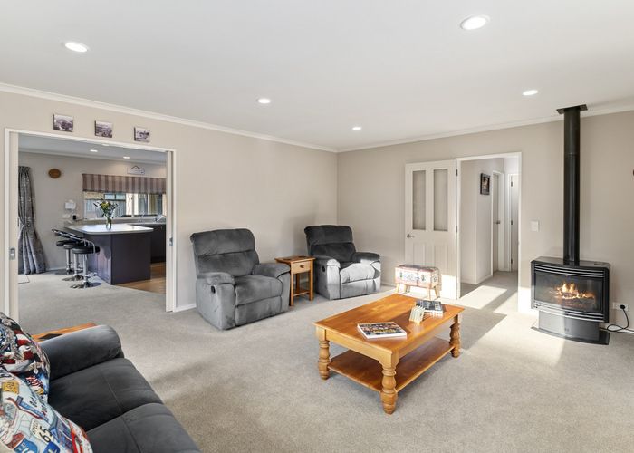  at 29 Leanne Way, Waikanae Beach, Waikanae