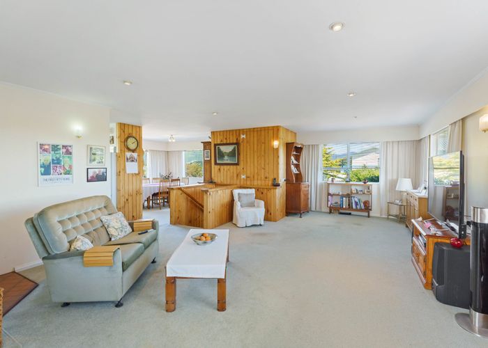  at 10 Titoki Road, Waikanae Beach, Waikanae