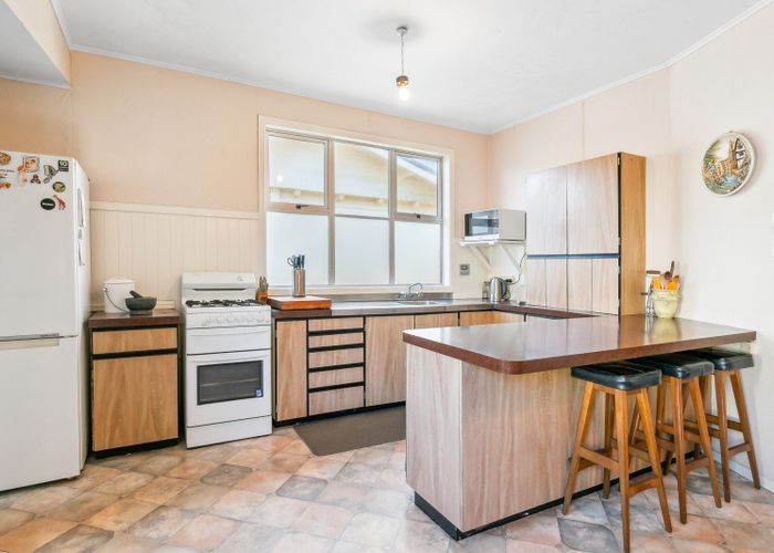  at 93 Apu Crescent, Lyall Bay, Wellington, Wellington