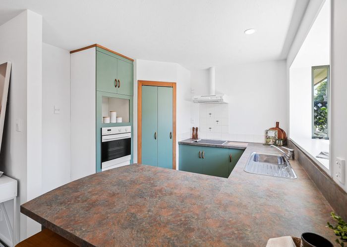  at 10 Mull Place, Broomfield, Christchurch