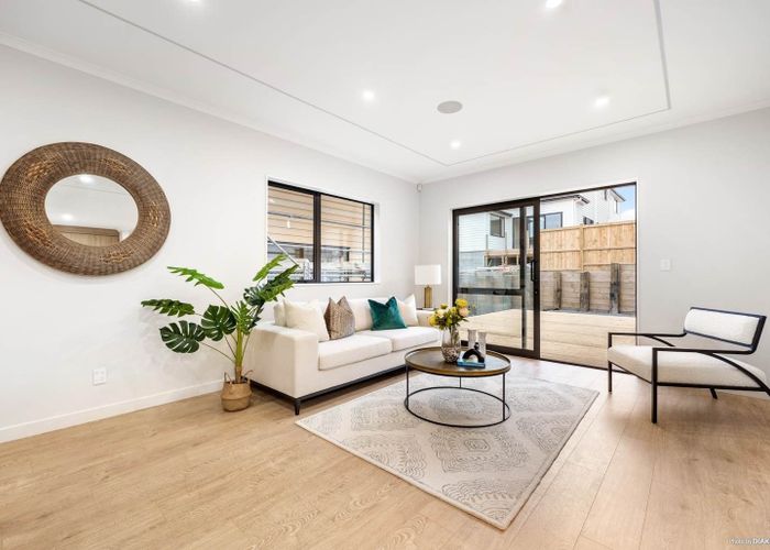  at 22 Ballyliffin Drive, Flat Bush, Manukau City, Auckland