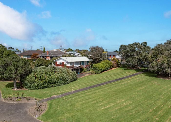  at 2 Shortt Avenue, Mangere Bridge, Auckland