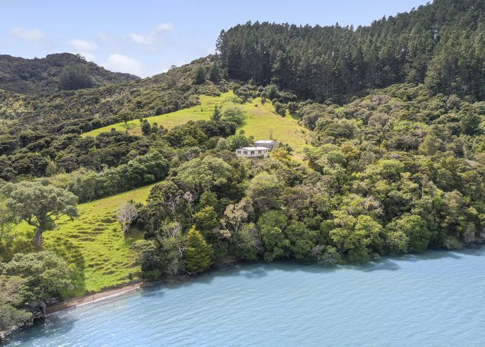  at 225 Okura Bay Road, Totara North