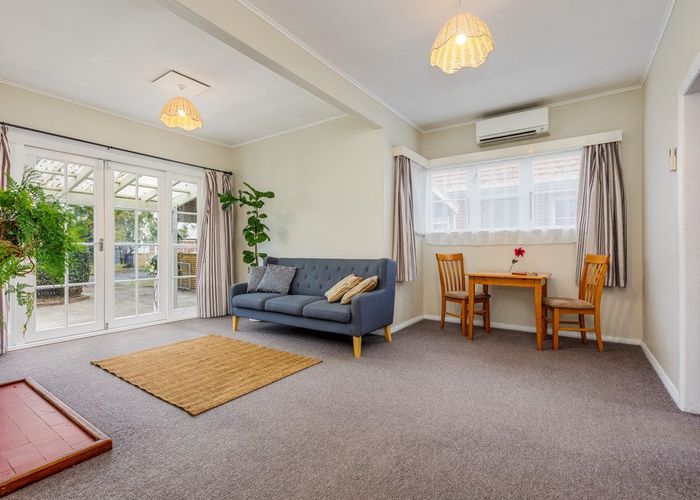  at 84 Manson Street, Terrace End, Palmerston North