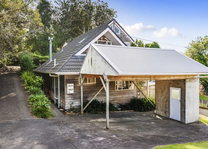 at 1/28 Cresta Avenue, Beach Haven, Auckland