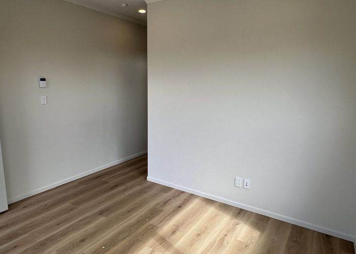  at 82 Castlebane  Drive, Flat Bush, Manukau City, Auckland