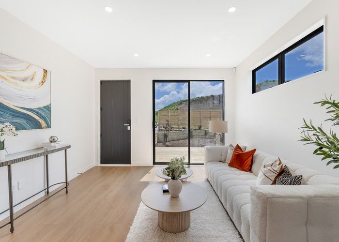  at 3/55 Tahetoka Street, Westgate, Waitakere City, Auckland