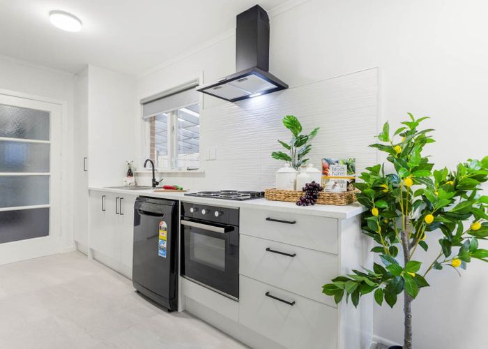  at 11 Orchard Rise, Rosehill, Papakura