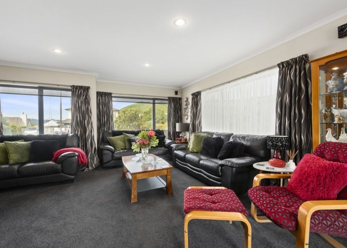  at 3 Riverstone Drive, Riverstone Terraces, Upper Hutt