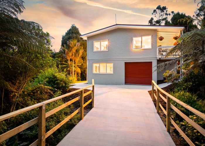  at 21 Rauhuia Crescent, Parau, Auckland