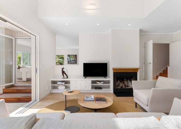  at 2/62 St Georges Bay Road, Parnell, Auckland City, Auckland