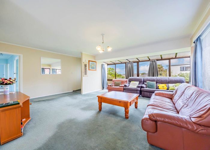  at 2/1 Meadowvale Avenue, Forrest Hill, North Shore City, Auckland