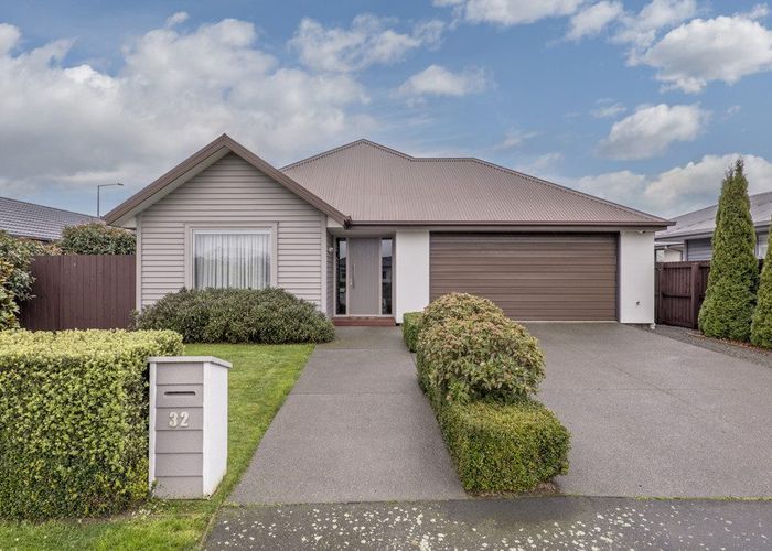  at 32 Flaxon Place, Burwood, Christchurch City, Canterbury