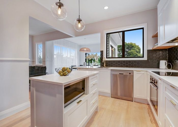  at 10 Sylvia Road, Saint Heliers, Auckland City, Auckland