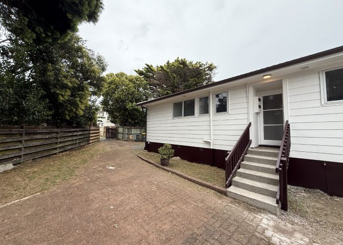  at 20 Becker Drive, Weymouth, Manukau City, Auckland