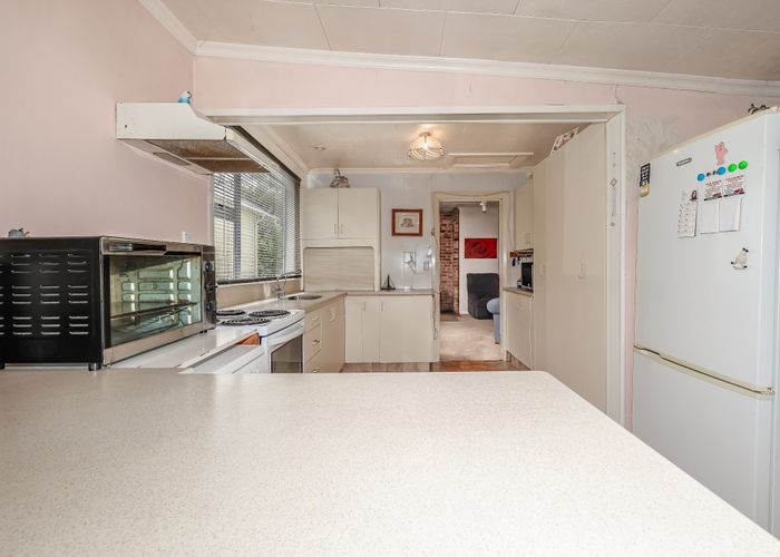  at 12 Kings Avenue, Saint Kilda, Dunedin, Otago