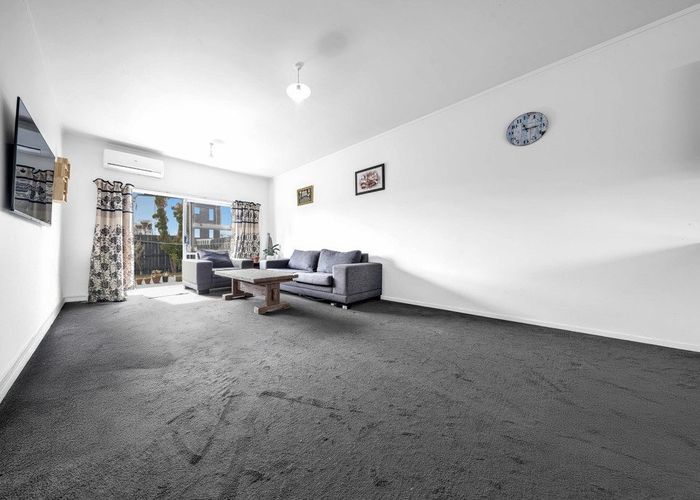  at 1/52 Marr Road, Manurewa, Auckland