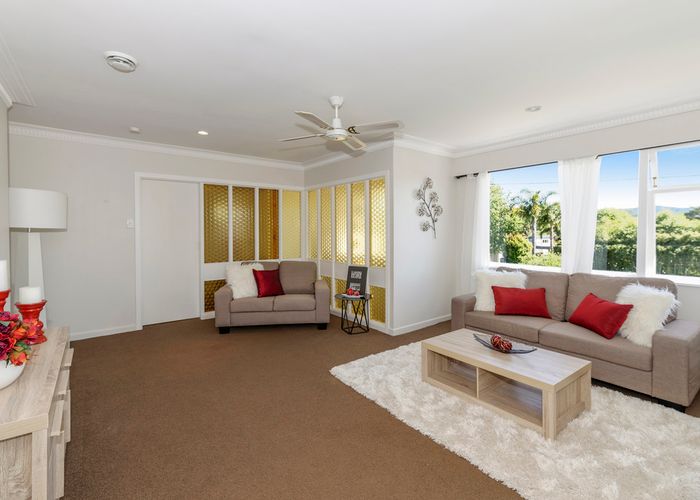  at 106 Simpson Road, Henderson Valley, Auckland