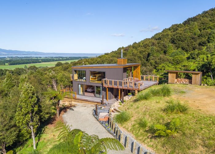  at 63A Cundys Road, Western Lake, Featherston