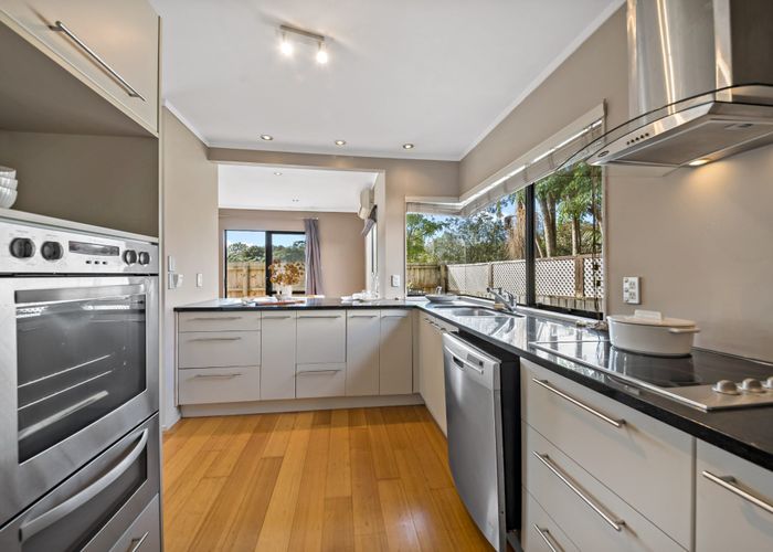  at 2/79 Frank Nobilo Drive, Golflands, Manukau City, Auckland