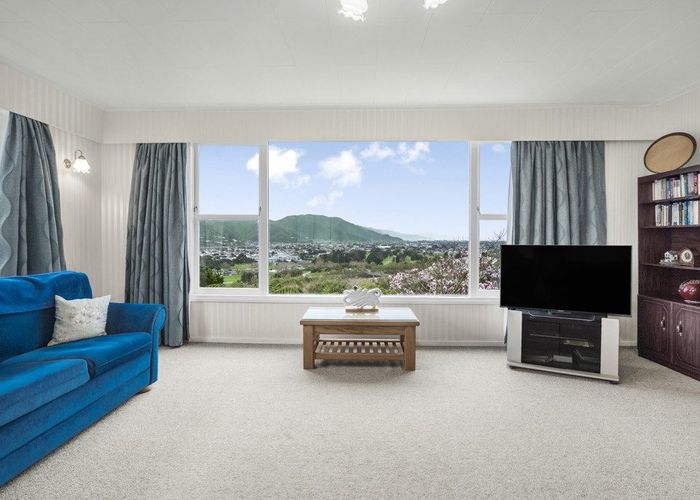 at 12 Sunshine Crescent, Kelson, Lower Hutt