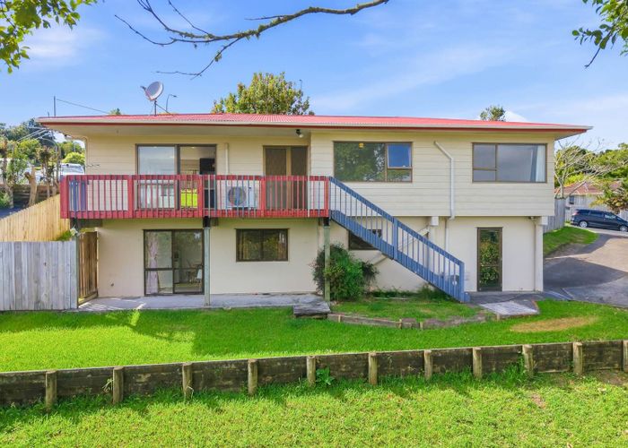  at 38 Oaktree Avenue, Browns Bay, North Shore City, Auckland