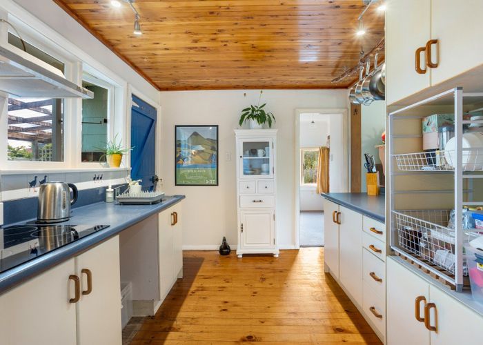  at 6 The Terrace, Warrington, Waikouaiti