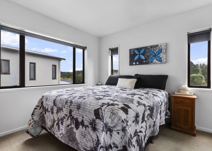  at 32/92 Bush Road, Albany, North Shore City, Auckland