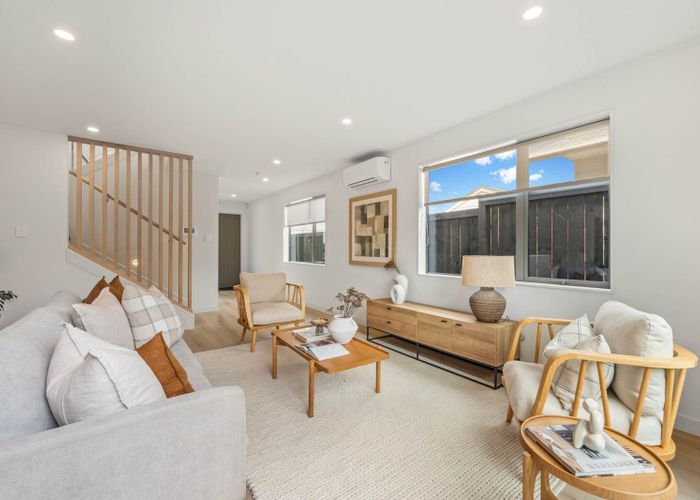  at 98F Forrest Hill Road, Forrest Hill, North Shore City, Auckland