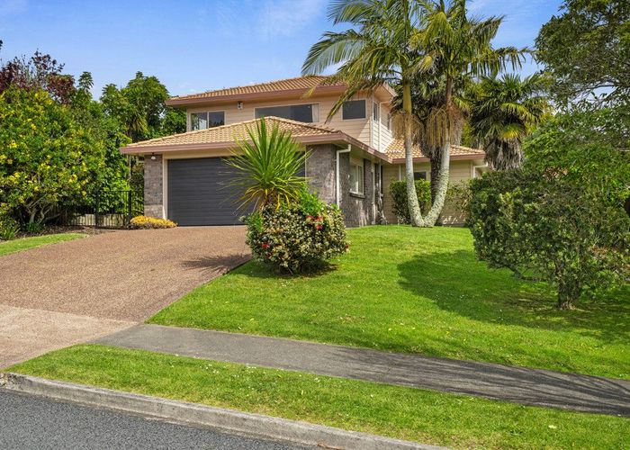  at 46 Unsworth Drive, Unsworth Heights, Auckland