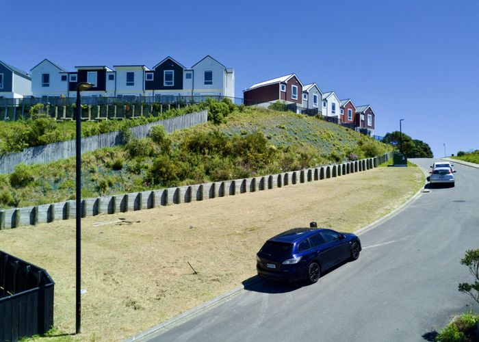  at 4 Topsail Way, Whitby, Porirua, Wellington