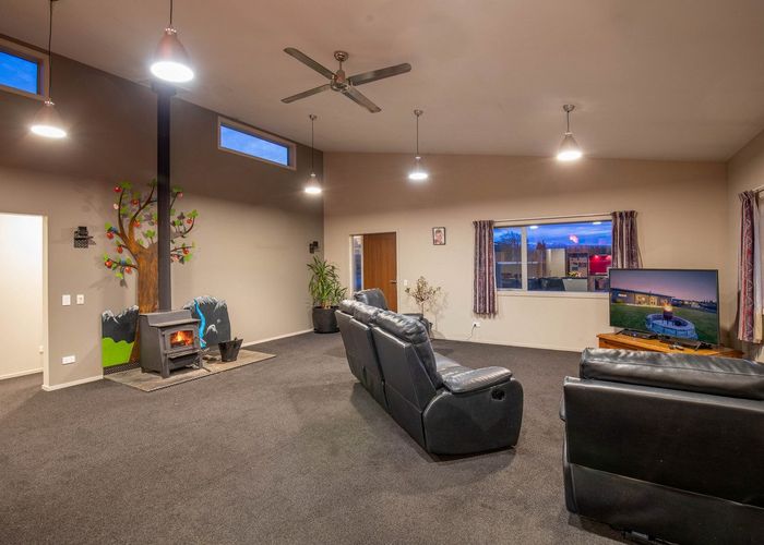  at 635 Springvale Road, Springvale