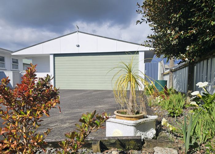  at 10 Meadowvale Drive, Levin, Levin