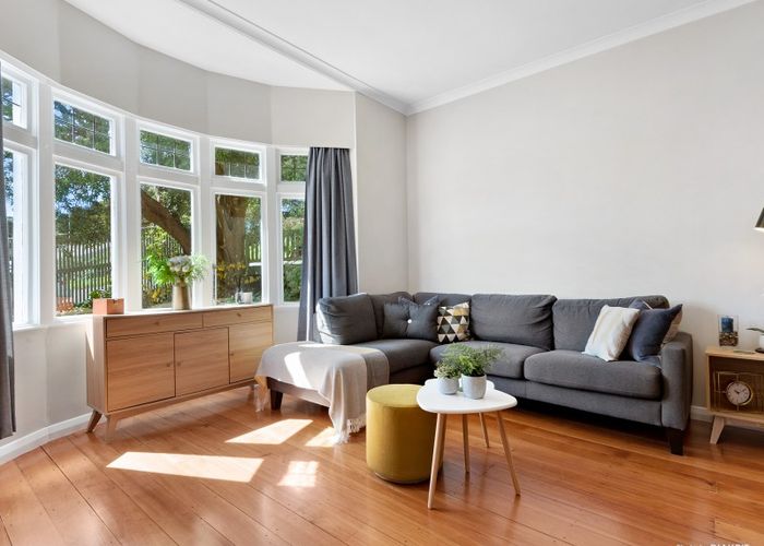  at 11 Dover Street, Island Bay, Wellington