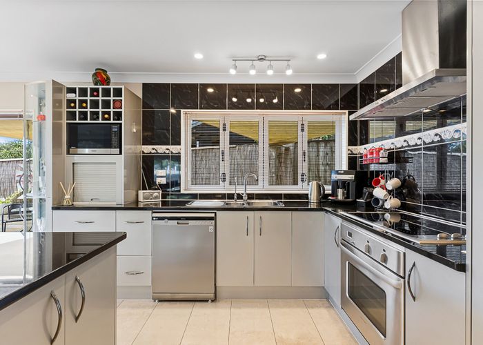  at 32 Albacore Way, Maraetai, Auckland