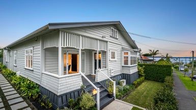 at 4 Kingsley Street, Westmere, Auckland