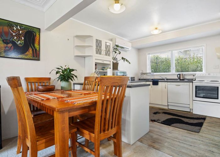  at 2/5 Duke Street, Papakura, Auckland