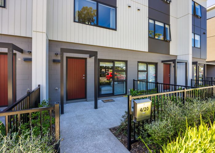  at 4/20 Bader Drive, Mangere, Manukau City, Auckland