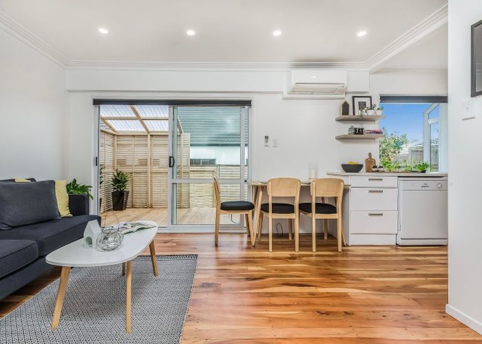  at 4/10 Harding Avenue, Mount Wellington, Auckland City, Auckland