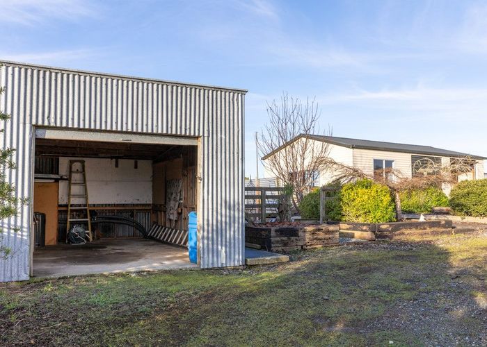  at 94 Old Main Road, Waipahi