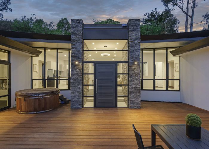  at 6 Trecastle Lane, Huntsbury, Christchurch City, Canterbury