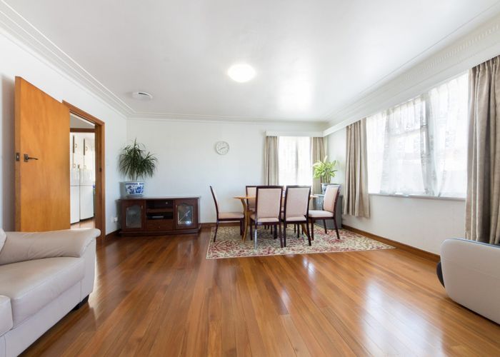  at 205 White Swan Road, Mount Roskill, Auckland