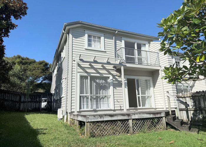  at 8/86 Fernhill Way, Oteha, North Shore City, Auckland