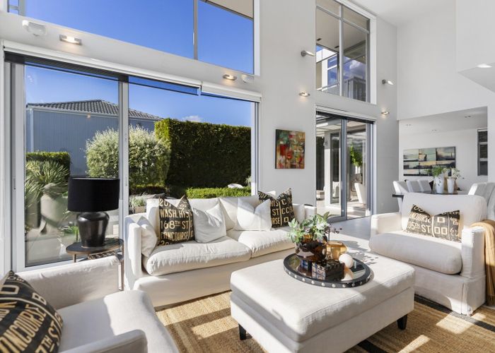  at 11 Icarus Place, Half Moon Bay, Auckland