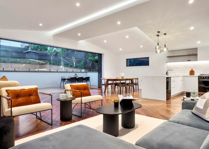  at 8 Peel Street, Westmere, Auckland