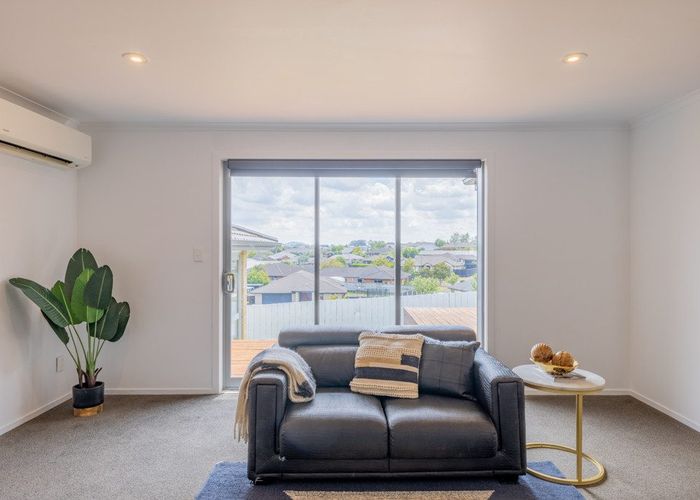  at 8 Heathfield Avenue, Huntington, Hamilton