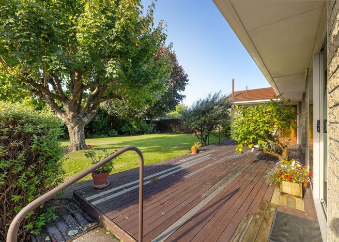  at 6 Walden Place, Bryndwr, Christchurch